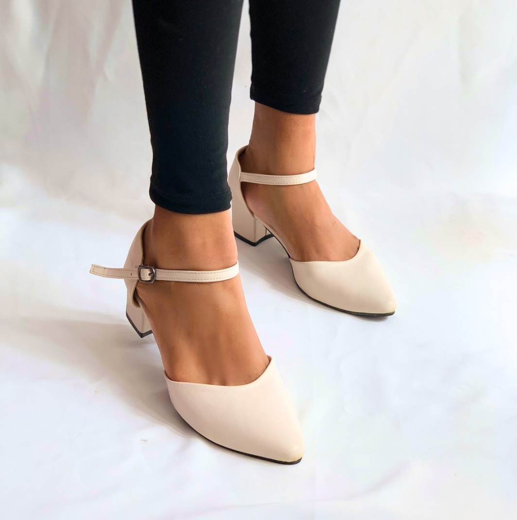 Strap ankle shoes hotsell